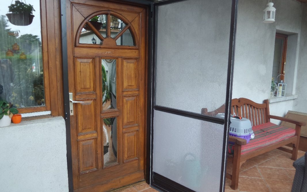 Nyíló szúnyogháló ajtó javítás Zala